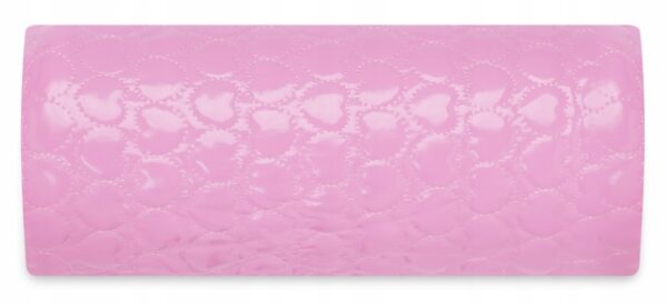 Poduszka wałek pod dłoń ze skóry ekologicznej różowa w serca 30x12x6 cm - obrazek 2